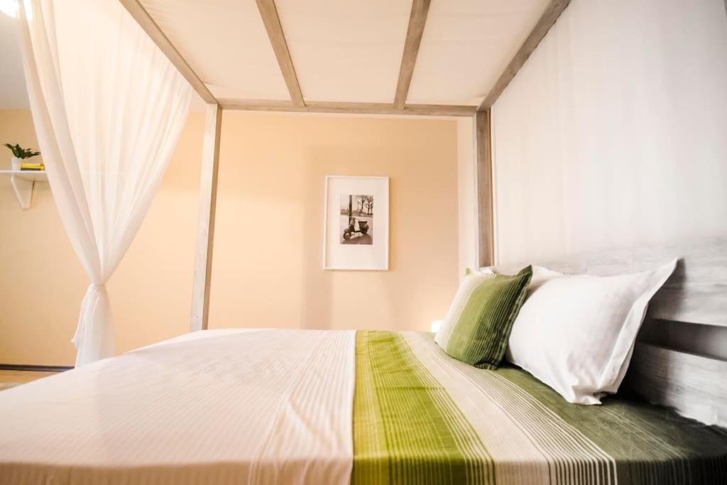 19 Cozy With Balcony Apartament